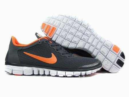 nike free enfant gris